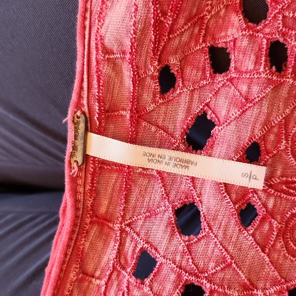 FREE PEOPLE red cotton cut out blouse S - Picture 6 of 7